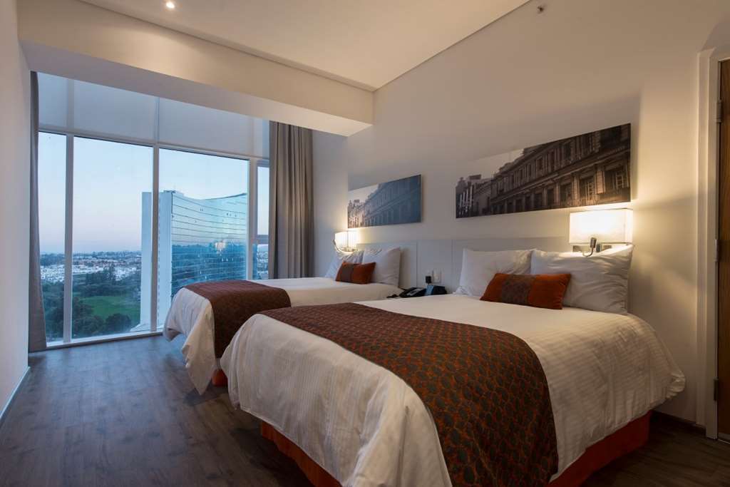 Camino Real Puebla Hotel & Suites Стая снимка